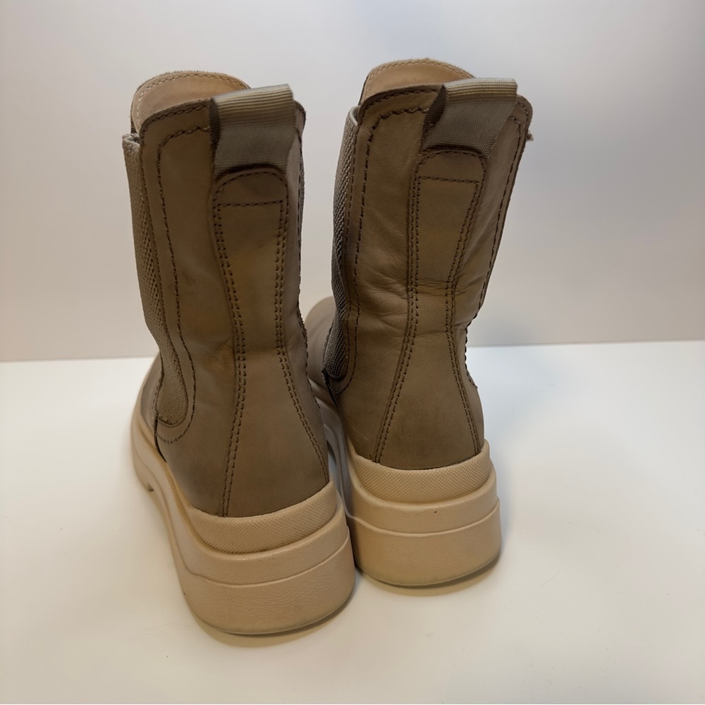 Luca Ferri Chelsea Boots | Beige Leather | Women’s Size 36 - Picture 5 of 9